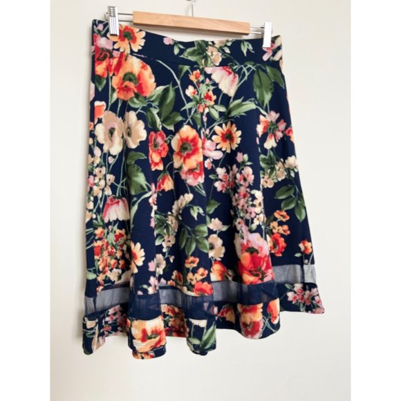 Faith and Joy Floral Skirt w/Mesh Bottom - Size Large - Picture 5 of 7